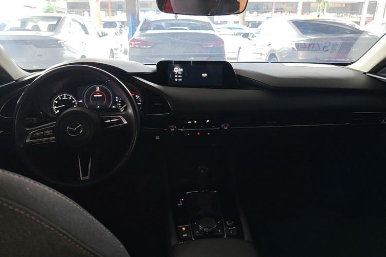 Used Mazda 3 Axela 2023 2.0L Automatic ZhiXuan Edition Center Console