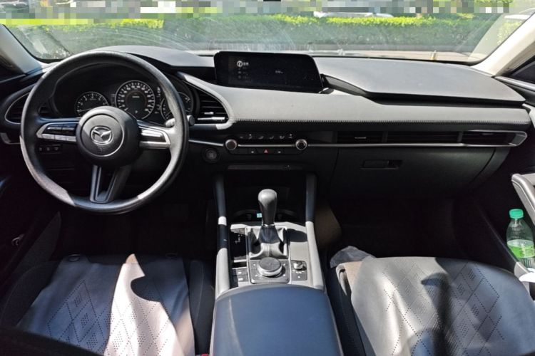 Used Mazda 3 Axela 2023 2.0L Automatic Zhiqing Edition Center Console