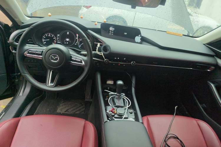 Used Mazda 3 Axela 2023 2.0L Automatic ZhiZhen Edition Center Console
