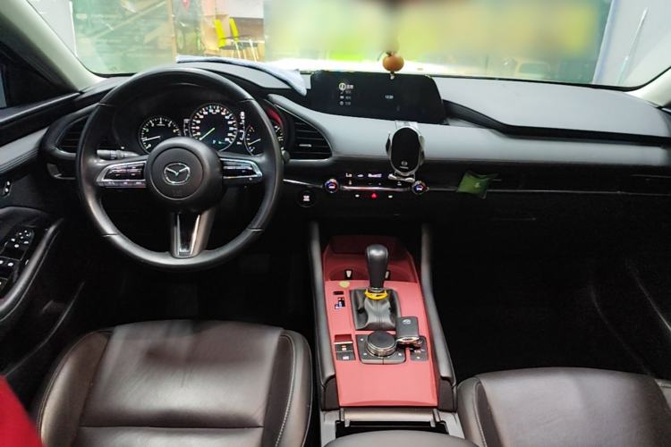Used Mazda 3 Axela 2023 2.0L Automatic Zhiya Edition Center Console