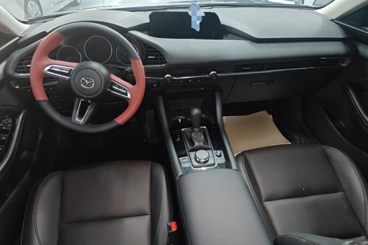 Used Mazda 3 Axela 2023 2.0L Automatic ZhiZhen Edition Center Console
