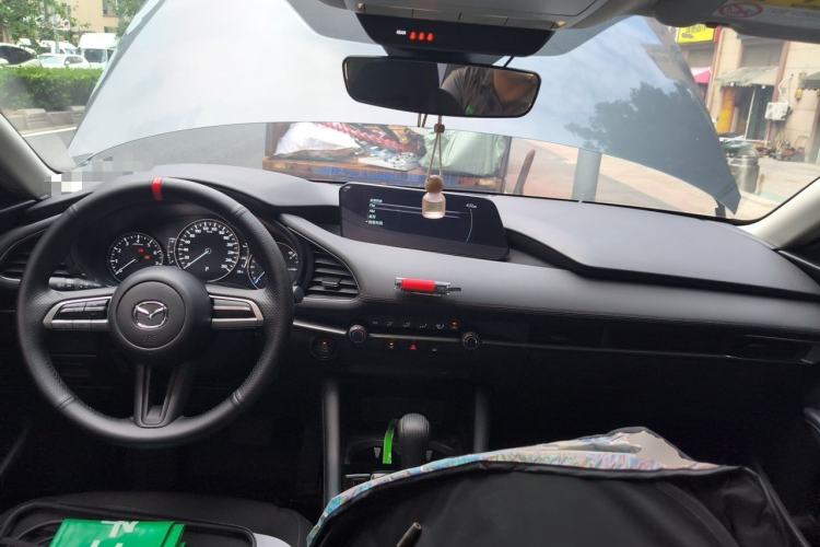 Used Mazda 3 Axela 2023 2.0L Automatic Zhiqing Edition Center Console