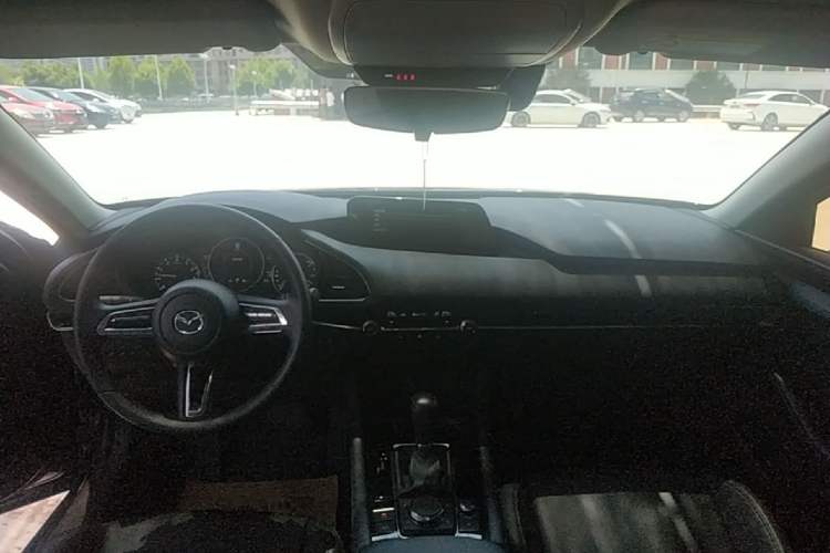 Used Mazda 3 Axela 2023 2.0L Automatic Zhiya Edition Center Console