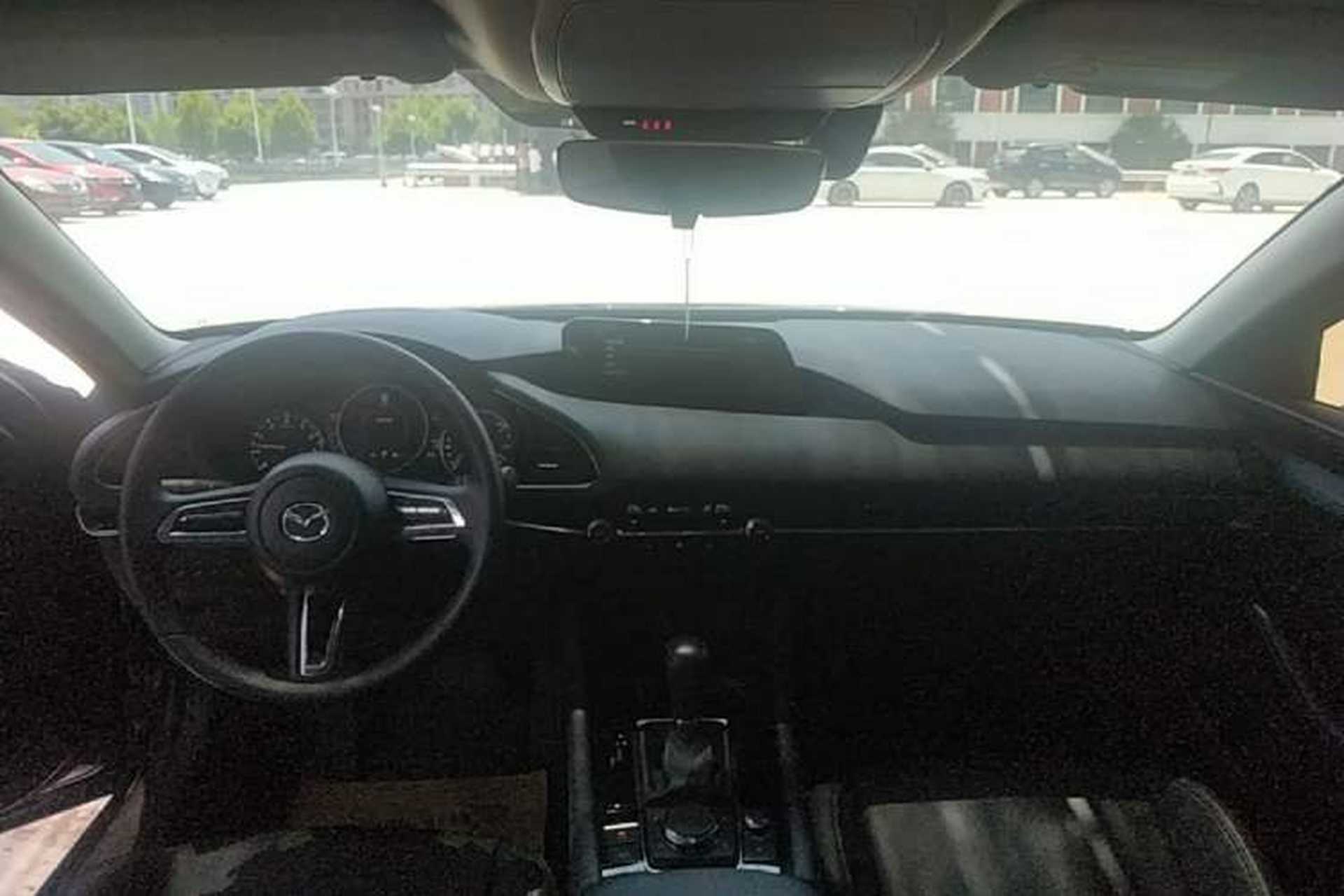 Used Mazda 3 Axela 2023 2.0L Automatic Zhiya Edition Center Console
