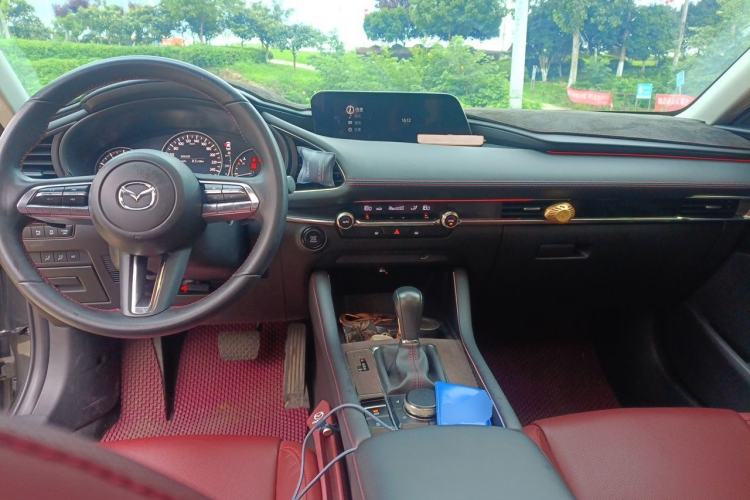 Used Mazda 3 Axela 2023 2.0L Automatic ZhiZhen Edition Center Console