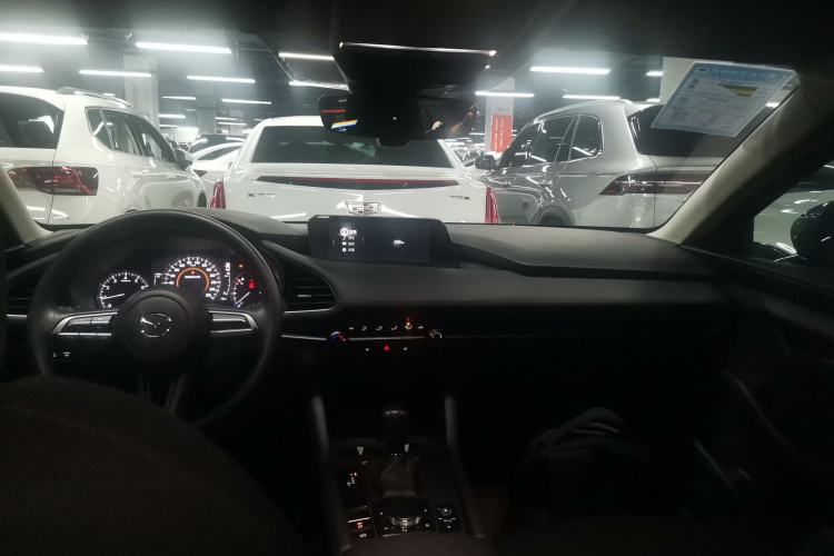 Used Mazda 3 Axela 2023 2.0L Automatic Zhiqing Edition Center Console
