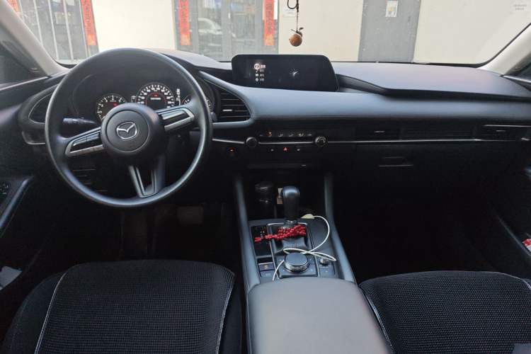 Used Mazda 3 Axela 2023 2.0L Automatic Zhiqing Edition Center Console