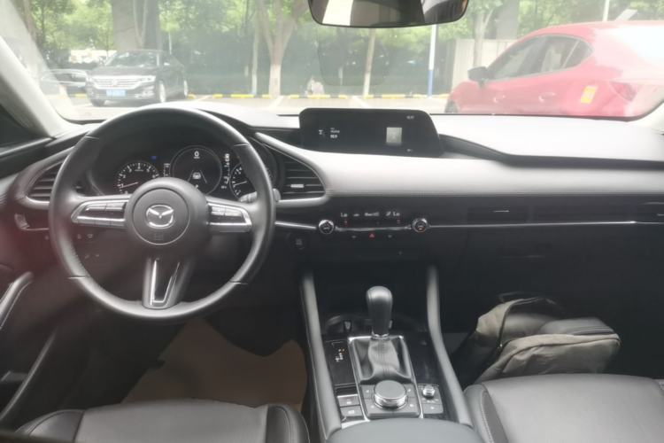 Used Mazda 3 Axela 2023 2.0L Automatic ZhiZhen Edition Center Console