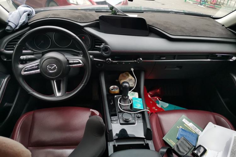 Used Mazda 3 Axela 2023 2.0L Automatic Zhiya Edition Center Console