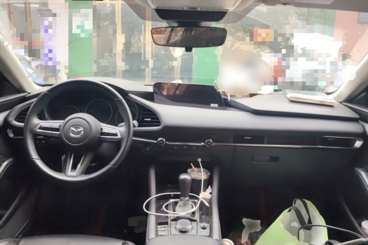 Used Mazda 3 Axela 2023 2.0L Automatic ZhiZhen Edition Center Console