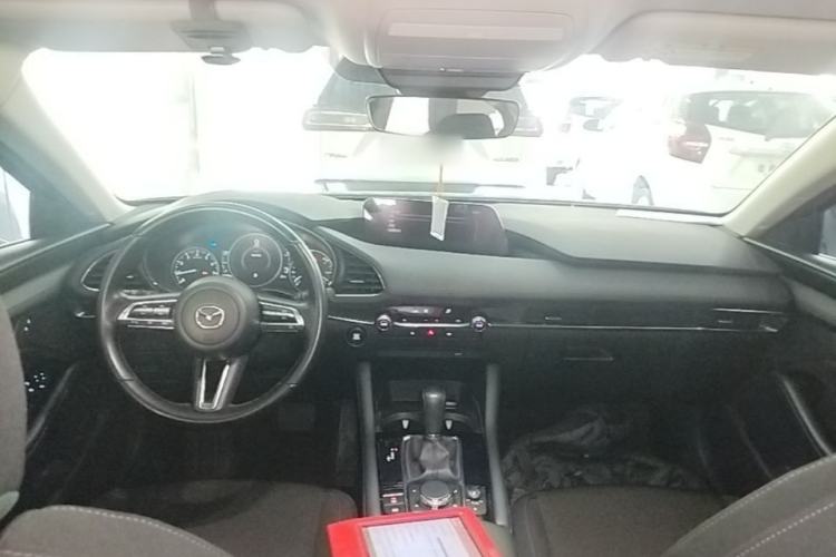 Used Mazda 3 Axela 2023 2.0L Automatic ZhiXuan Edition Center Console