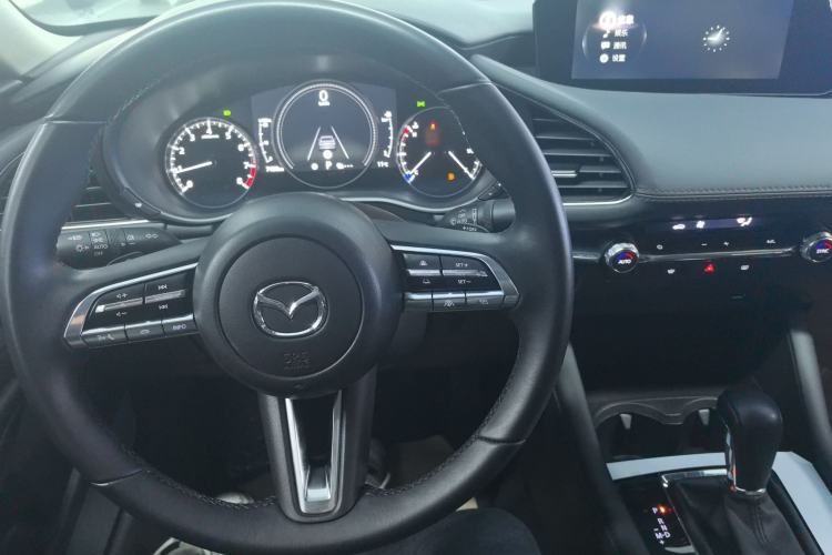 Used Mazda 3 Axela 2023 2.0L Automatic ZhiZhen Edition Center Console