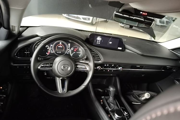 Used Mazda 3 Axela 2023 2.0L Automatic ZhiZhen Edition Center Console