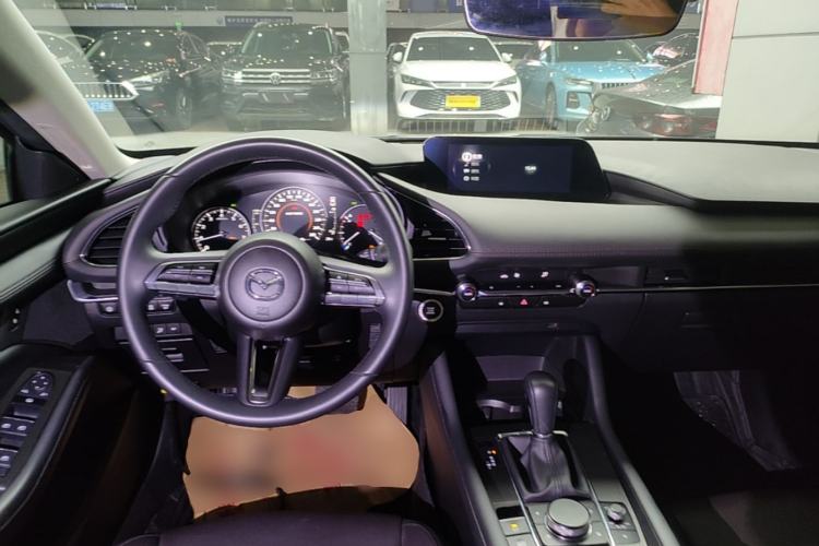 Used Mazda 3 Axela 2023 2.0L Automatic Zhiyao Edition Center Console