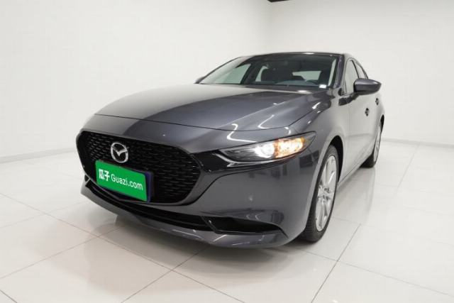 Ojetý Mazda 3 Axela 2023 2.0L Automatic Zhiya Edition