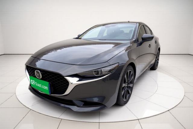 Ojetý Mazda 3 Axela 2023 2.0L Automatic ZhiZhen Edition