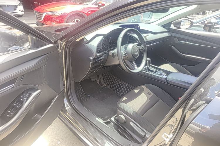 Used Mazda 3 Axela 2023 2.0L Automatic ZhiXuan Edition Driver Seat