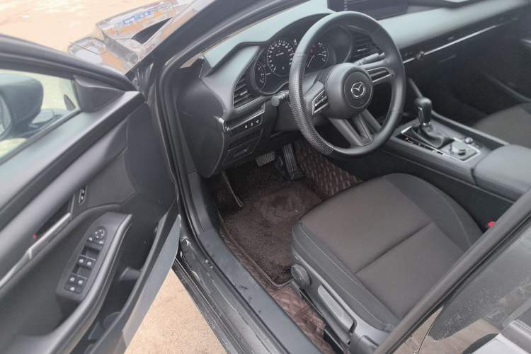 Used Mazda 3 Axela 2023 2.0L Automatic Zhiqing Edition Driver Seat