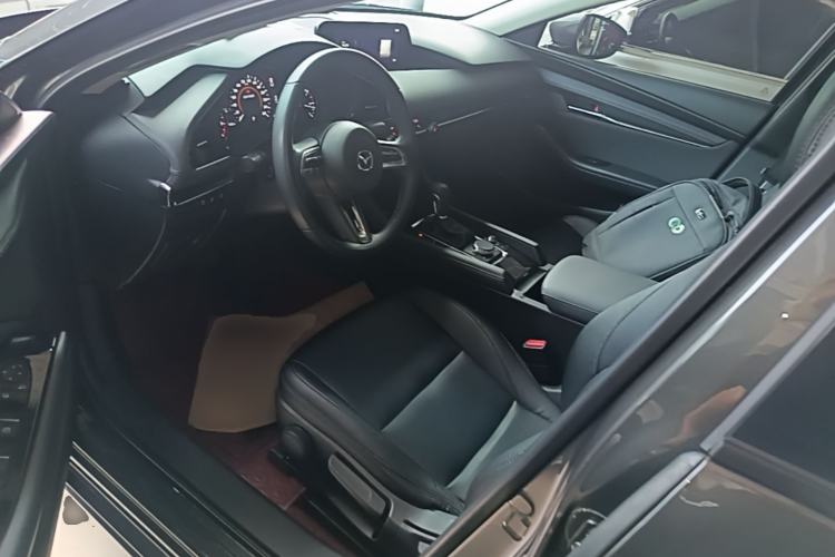 Used Mazda 3 Axela 2023 2.0L Automatic ZhiXuan Edition Driver Seat