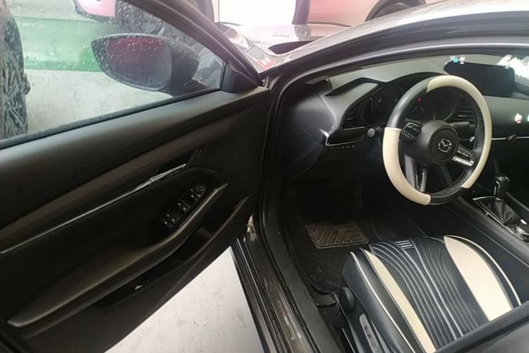 Used Mazda 3 Axela 2023 2.0L Automatic ZhiXuan Edition Driver Seat