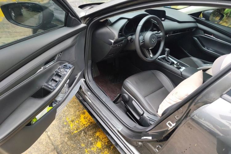 Used Mazda 3 Axela 2023 2.0L Automatic Zhiya Edition Driver Seat