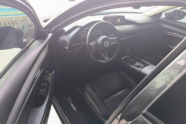 Used Mazda 3 Axela 2023 2.0L Automatic Zhiqing Edition Driver Seat