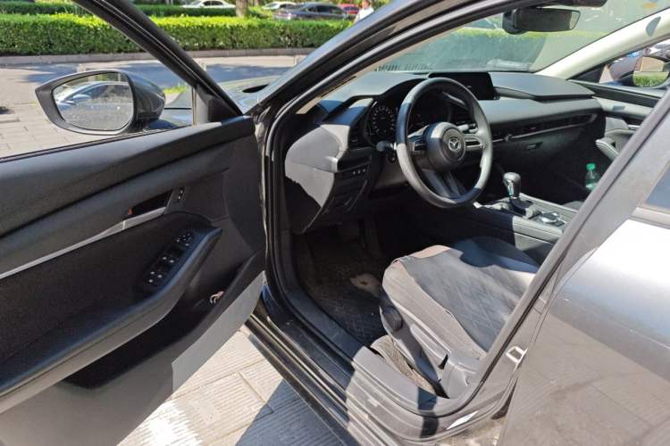 Used Mazda 3 Axela 2023 2.0L Automatic Zhiqing Edition Driver Seat