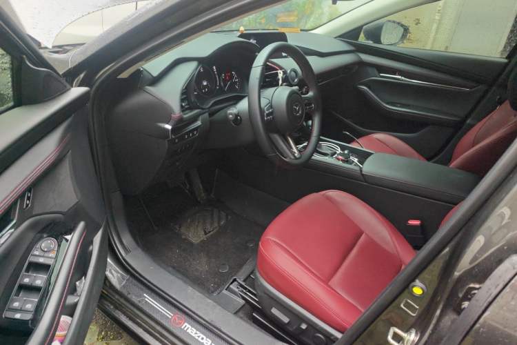 Used Mazda 3 Axela 2023 2.0L Automatic ZhiZhen Edition Driver Seat