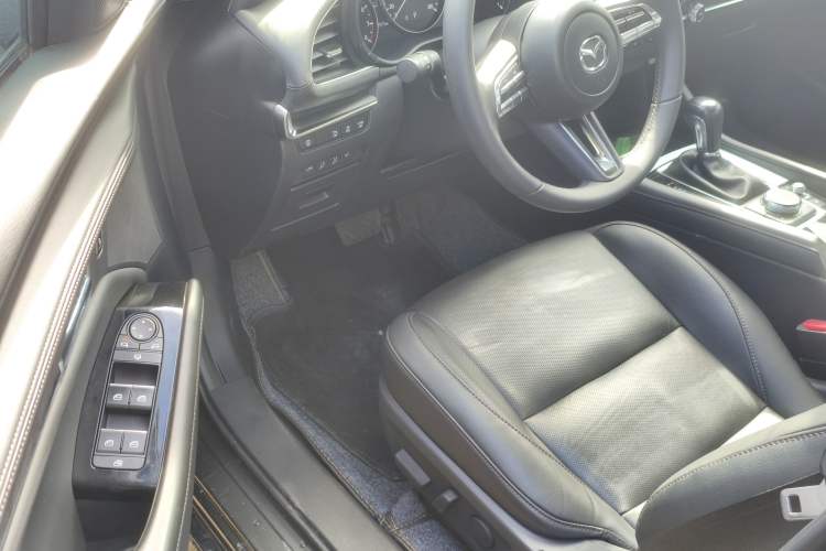 Used Mazda 3 Axela 2023 2.0L Automatic Zhiyao Edition Driver Seat