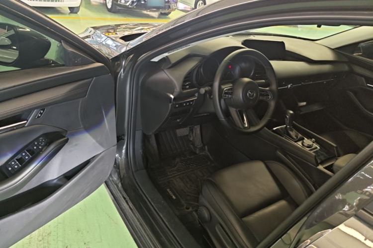 Used Mazda 3 Axela 2023 2.0L Automatic Zhiya Edition Driver Seat