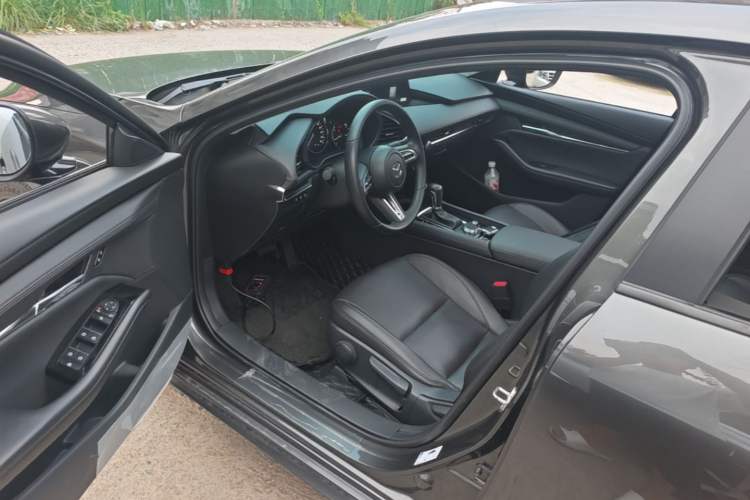 Used Mazda 3 Axela 2023 2.0L Automatic Zhiya Edition Driver Seat