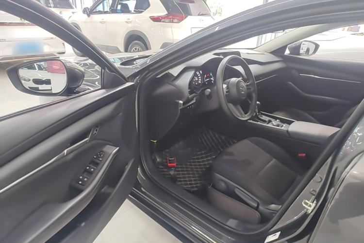 Used Mazda 3 Axela 2023 2.0L Automatic Zhiqing Edition Driver Seat