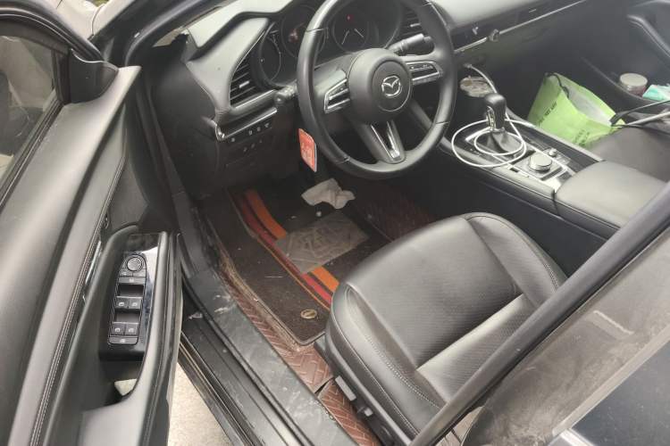 Used Mazda 3 Axela 2023 2.0L Automatic ZhiZhen Edition Driver Seat