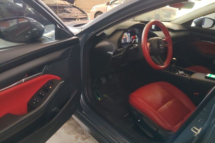 Used Mazda 3 Axela 2023 1.5L Manual ZhiMei Edition Driver Seat