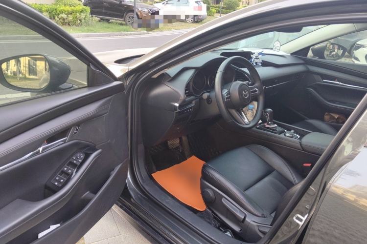 Used Mazda 3 Axela 2023 2.0L Automatic ZhiXuan Edition Driver Seat