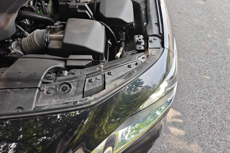 Used Mazda 3 Axela 2023 2.0L Automatic ZhiZhen Edition Engine Bay Left