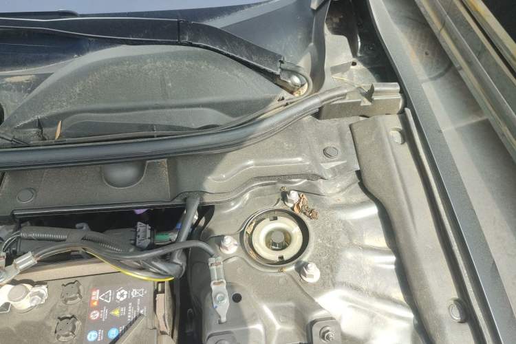 Used Mazda 3 Axela 2023 2.0L Automatic ZhiZhen Edition Engine Bay Left