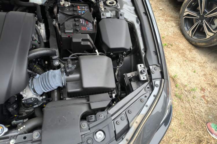 Used Mazda 3 Axela 2023 2.0L Automatic ZhiZhen Edition Engine Bay Left