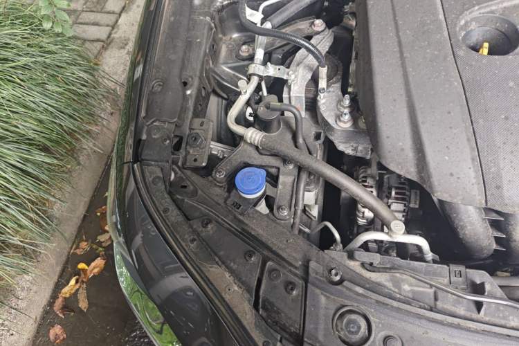 Used Mazda 3 Axela 2023 2.0L Automatic ZhiZhen Edition Engine Bay Right