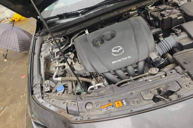 Used Mazda 3 Axela 2023 2.0L Automatic ZhiZhen Edition Engine Bay Right