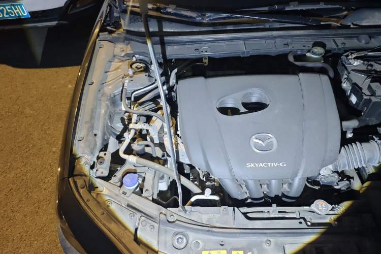 Used Mazda 3 Axela 2023 2.0L Automatic ZhiZhen Edition Engine Bay Right