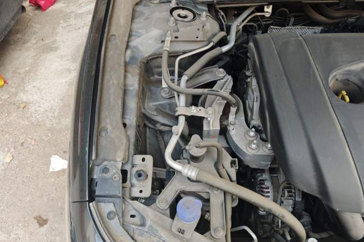 Used Mazda 3 Axela 2023 2.0L Automatic Zhiqing Edition Engine Bay Right