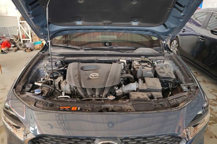 Used Mazda 3 Axela 2023 1.5L Manual ZhiMei Edition Engine Bay