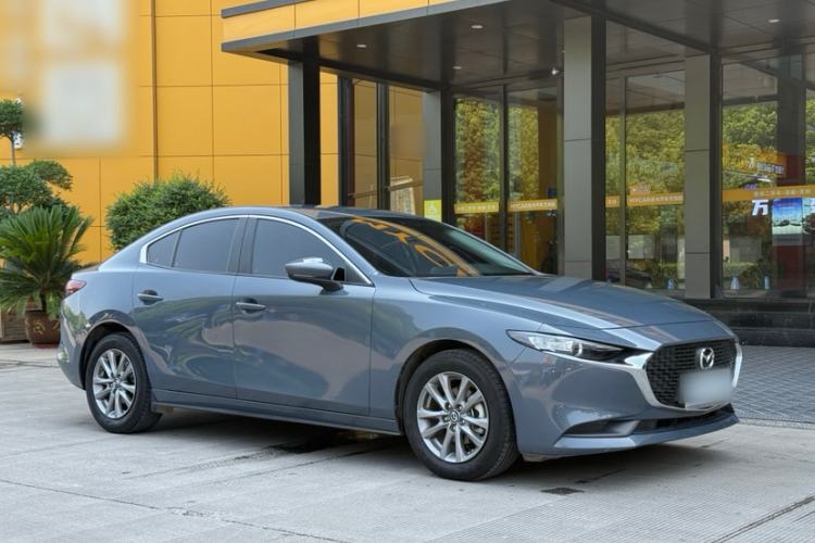 Used Mazda 3 Axela 2023 1.5L Manual ZhiMei Edition Exterior 2
