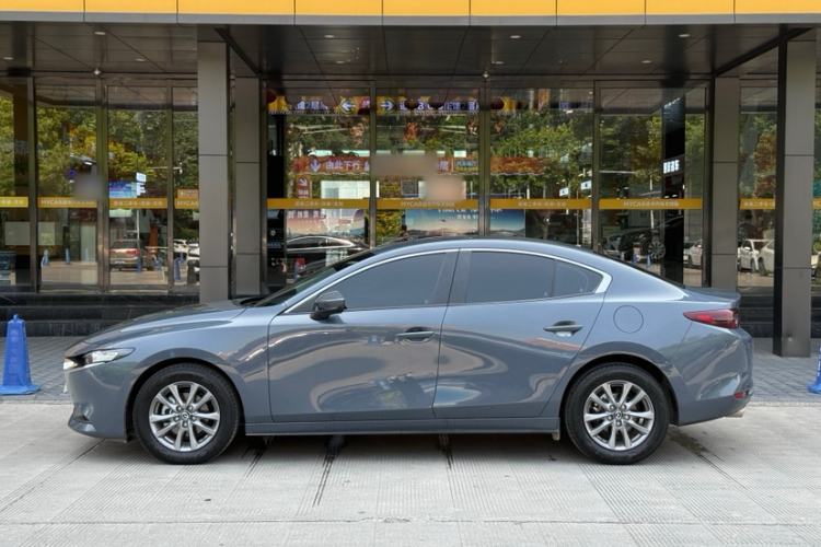 Used Mazda 3 Axela 2023 1.5L Manual ZhiMei Edition Exterior 3