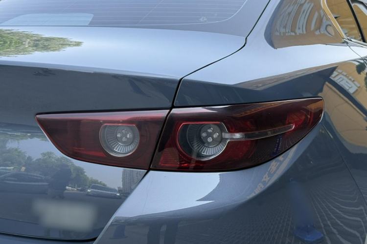 Used Mazda 3 Axela 2023 1.5L Manual ZhiMei Edition Exterior 3