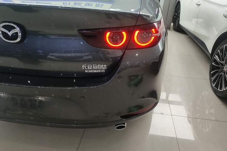 Used Mazda 3 Axela 2023 2.0L Automatic Zhiyao Edition Exterior 3