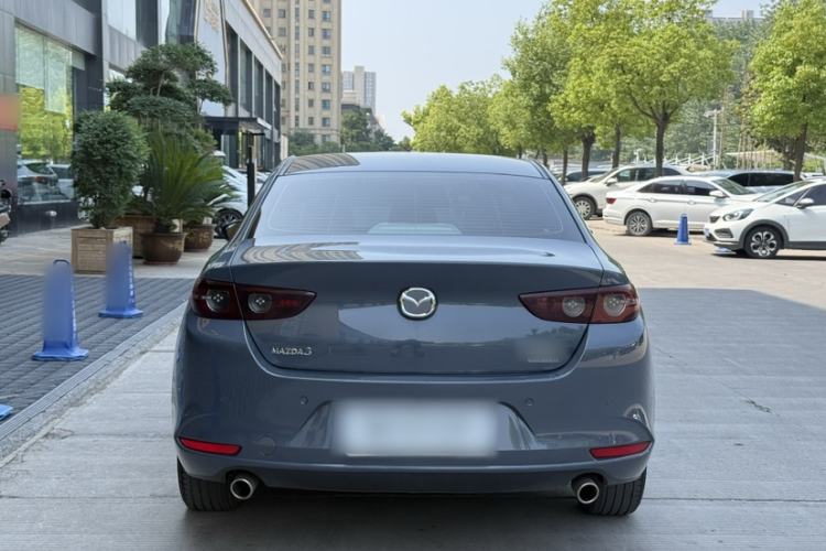 Used Mazda 3 Axela 2023 1.5L Manual ZhiMei Edition Exterior 5
