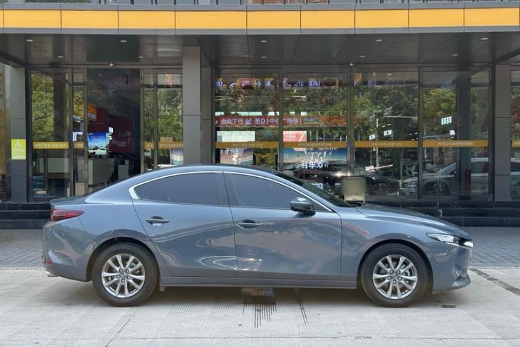 Used Mazda 3 Axela 2023 1.5L Manual ZhiMei Edition Exterior 5