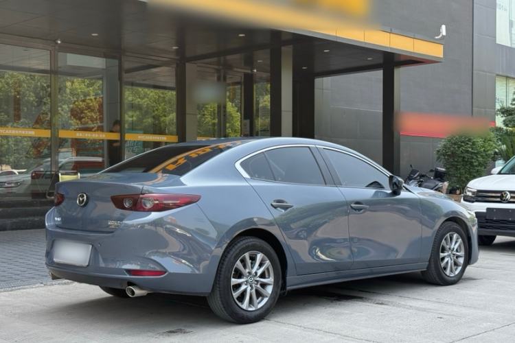 Used Mazda 3 Axela 2023 1.5L Manual ZhiMei Edition Exterior 6